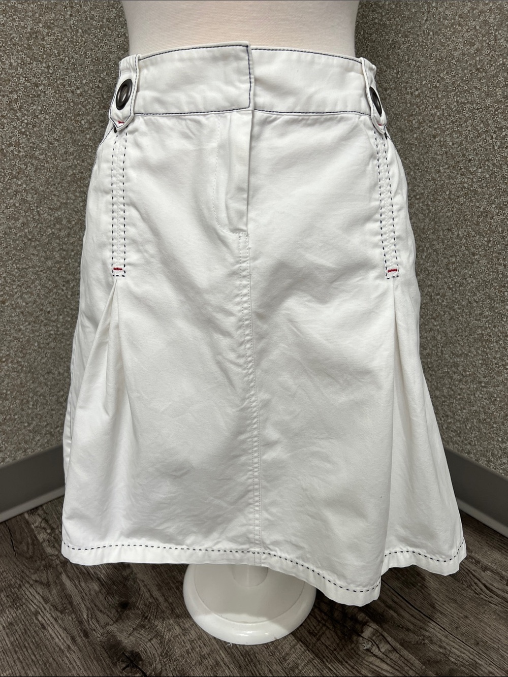 CAbi Nautical Regatta White Cotton Deck Skirt with Contrast Stitching Size 10